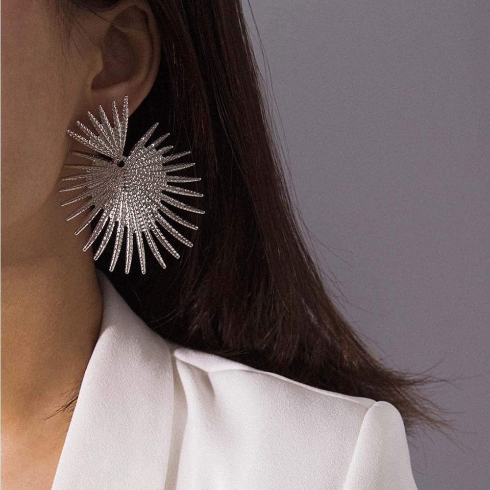 ⭐️✨Silver Sunburst earrings ✨⭐️ - Picture 3 of 7